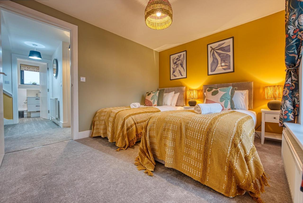 Ashcroft Loft By Timeless Stays - Stunning 3 Bedroom, 2 Bathrooms, Charming Central Apartment Featuring A Balcony Cirencester Luaran gambar