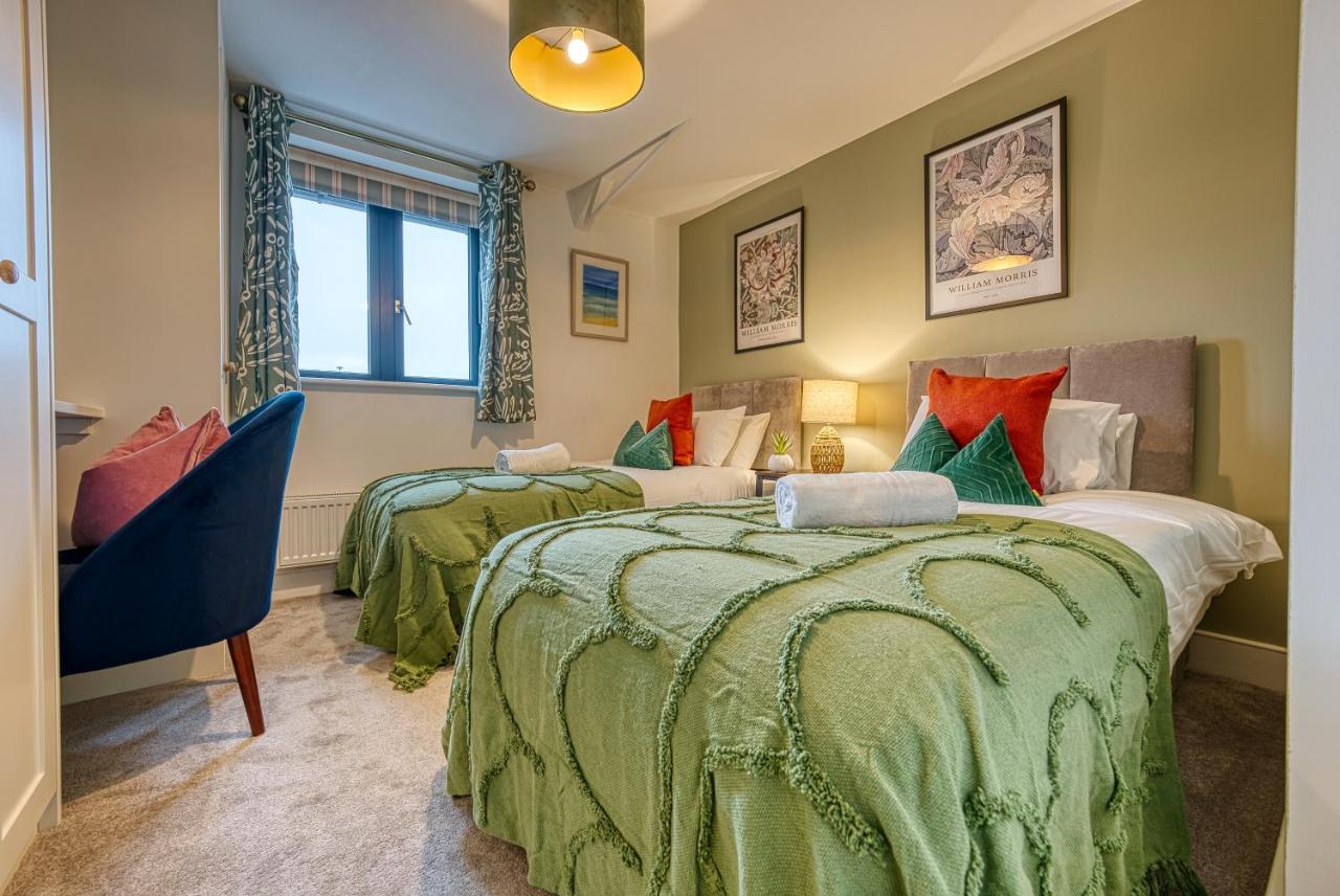 Ashcroft Loft By Timeless Stays - Stunning 3 Bedroom, 2 Bathrooms, Charming Central Apartment Featuring A Balcony Cirencester Luaran gambar