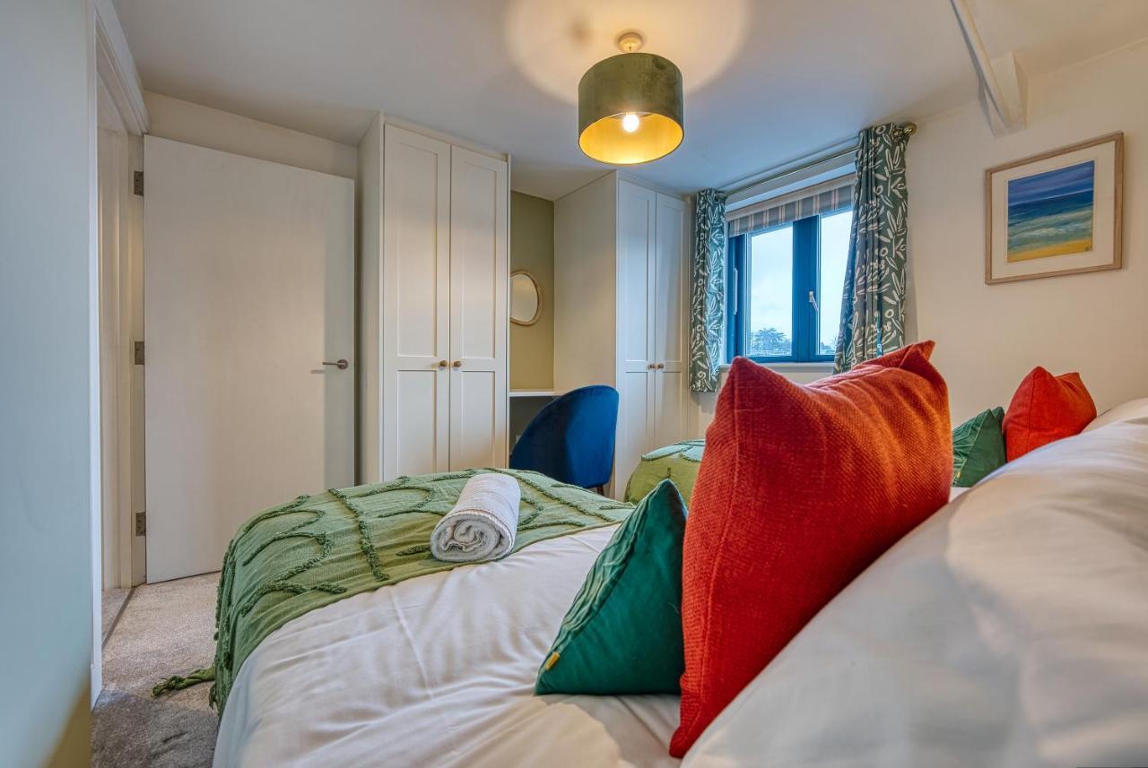 Ashcroft Loft By Timeless Stays - Stunning 3 Bedroom, 2 Bathrooms, Charming Central Apartment Featuring A Balcony Cirencester Luaran gambar