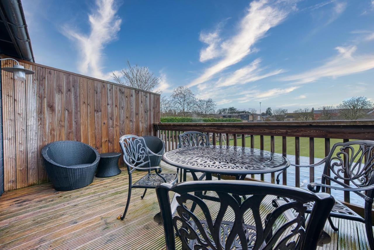 Ashcroft Loft By Timeless Stays - Stunning 3 Bedroom, 2 Bathrooms, Charming Central Apartment Featuring A Balcony Cirencester Luaran gambar