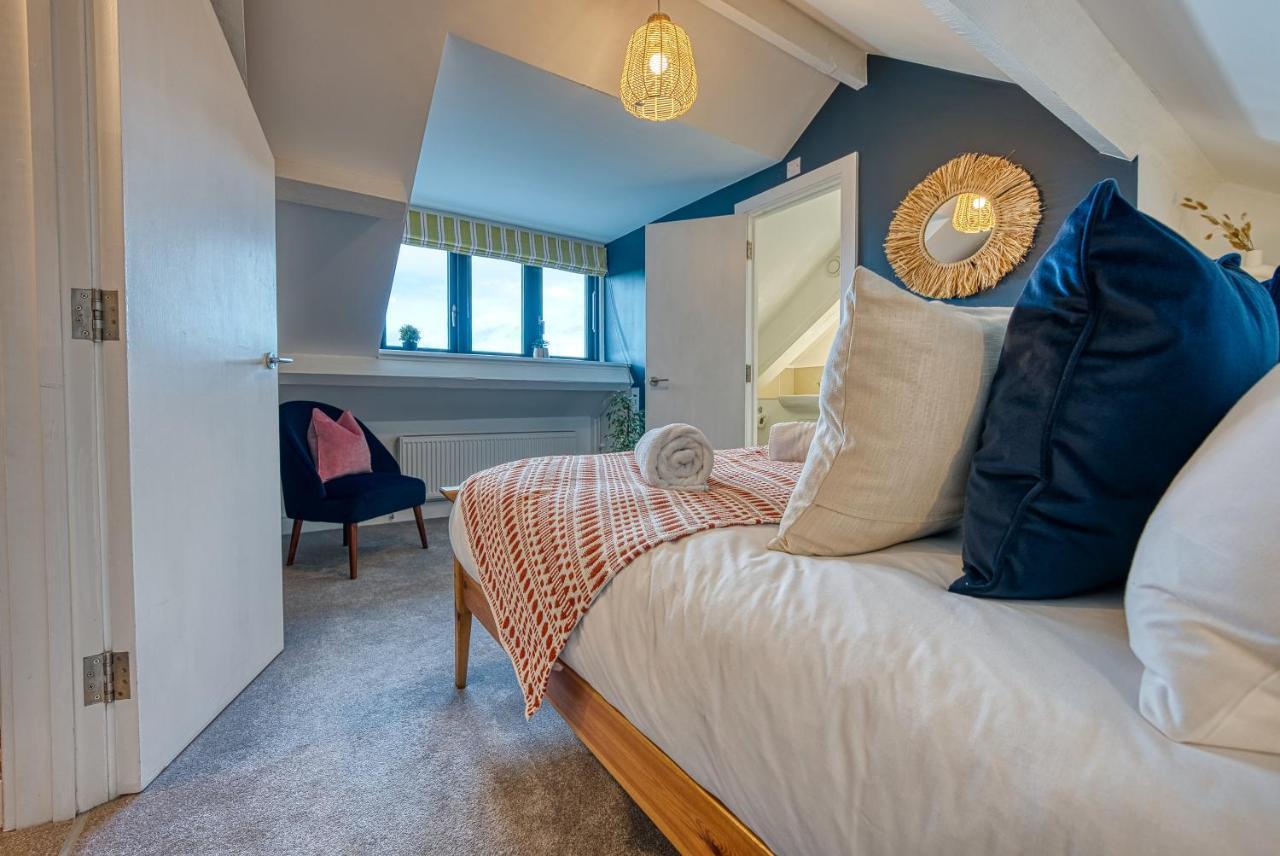 Ashcroft Loft By Timeless Stays - Stunning 3 Bedroom, 2 Bathrooms, Charming Central Apartment Featuring A Balcony Cirencester Luaran gambar