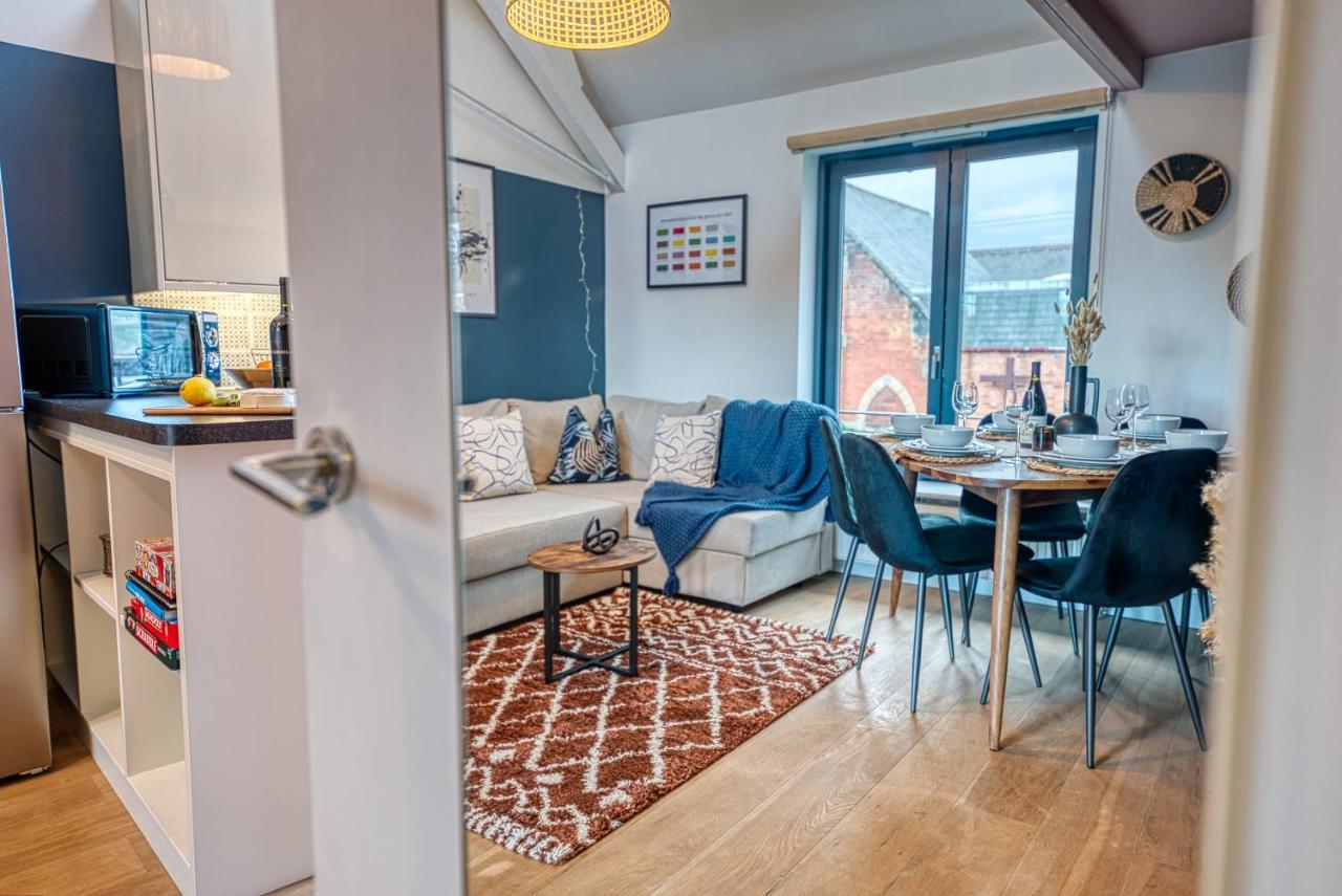 Ashcroft Loft By Timeless Stays - Stunning 3 Bedroom, 2 Bathrooms, Charming Central Apartment Featuring A Balcony Cirencester Luaran gambar