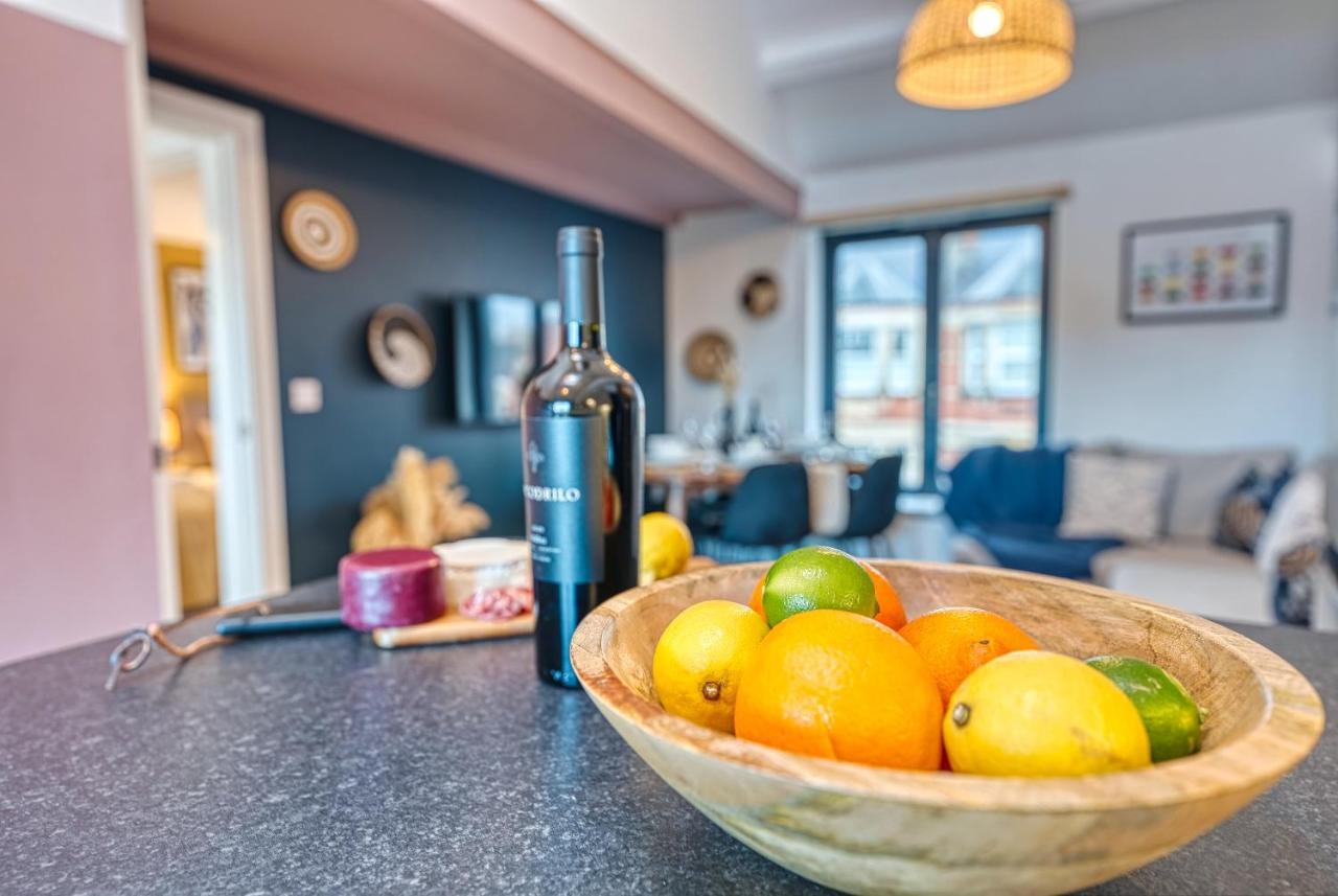Ashcroft Loft By Timeless Stays - Stunning 3 Bedroom, 2 Bathrooms, Charming Central Apartment Featuring A Balcony Cirencester Luaran gambar